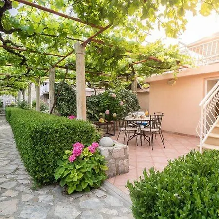 Lotea - Two-bedroom With Terrace *