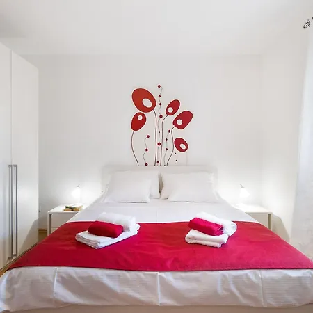 Lotea - Two-bedroom With Terrace