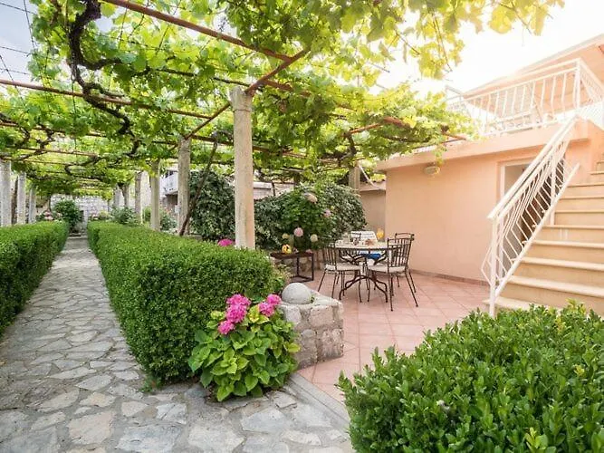 Lotea - Two-bedroom With Terrace *