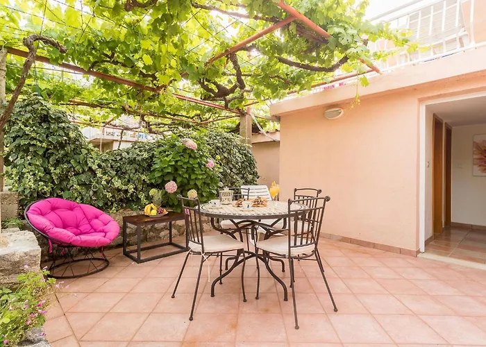Lotea - Two-bedroom With Terrace Appartement
