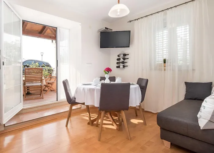 Lotea - Two-bedroom With Terrace *